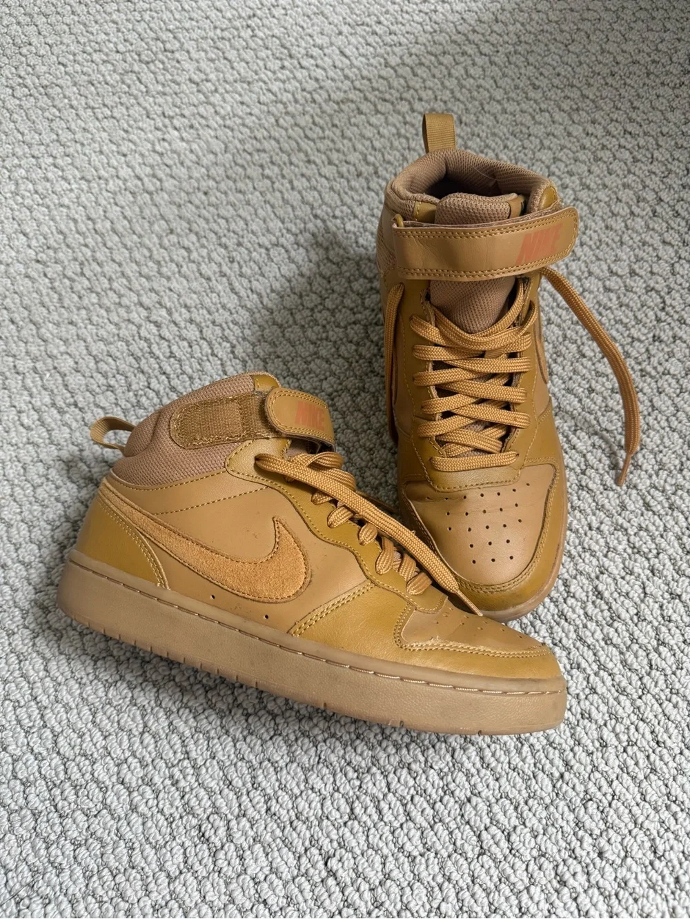 Nike Kids High-Top Sneakers - mustard / gold